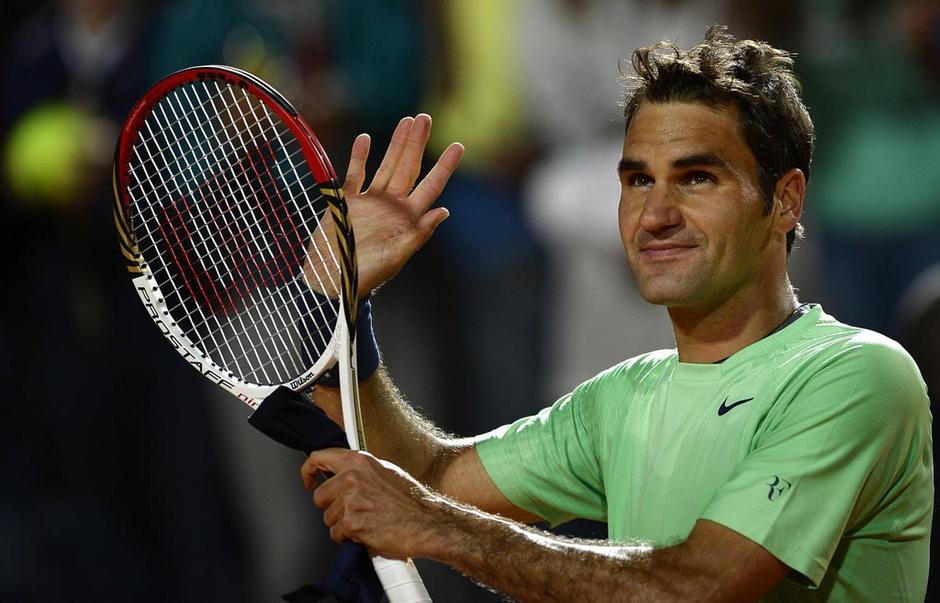 爱游戏热门游戏包含费德勒在曼联比赛中回归赛场，比分优势明显引发热议！的词条