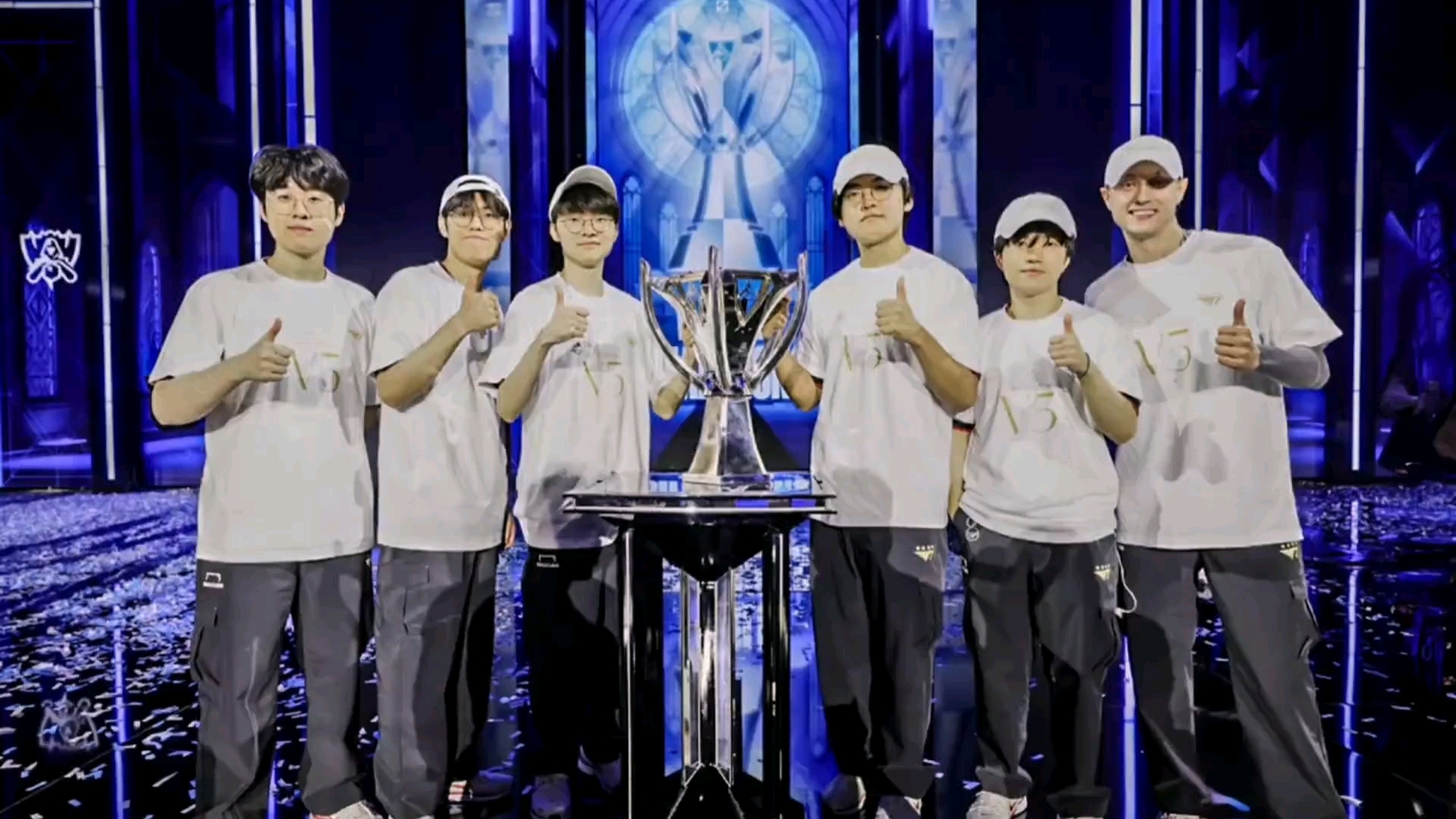 Faker在澳大利亚队比赛中大胜，高光表现引发热议！(faker职业比赛视频)