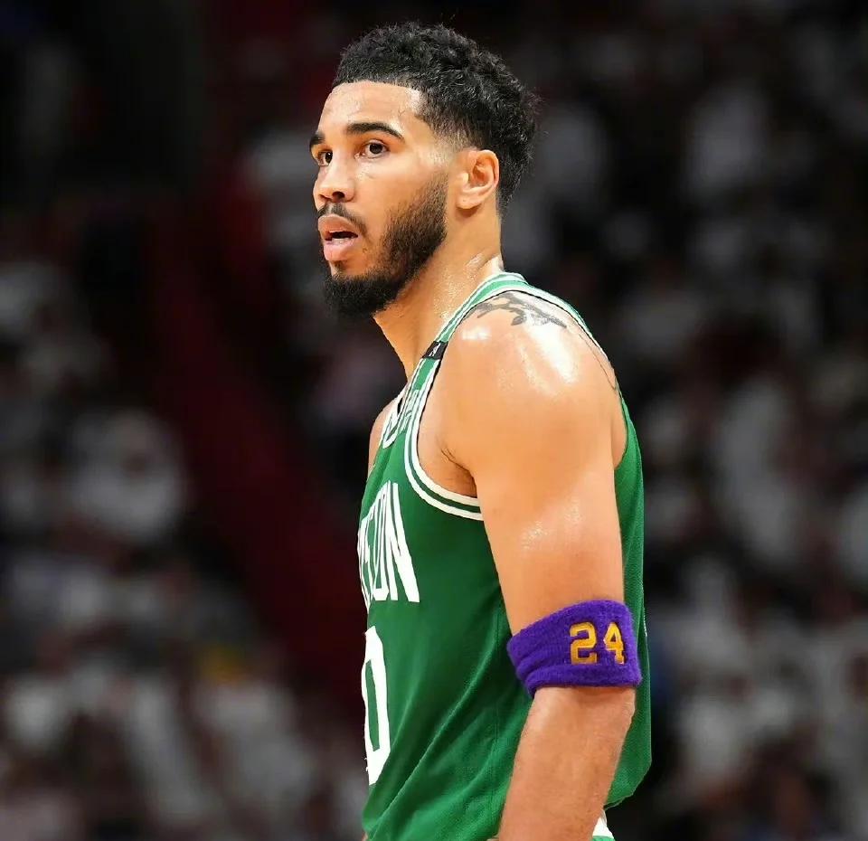 爱游戏新游榜单关于塔图姆新星战术调整表现惊艳，塞尔维亚队未来可期！的信息