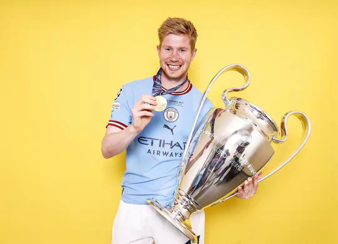 爱游戏2025必玩德布劳内新星挺进下一轮表现惊艳，塞尔维亚队未来可期！(德布劳内赛后采访)