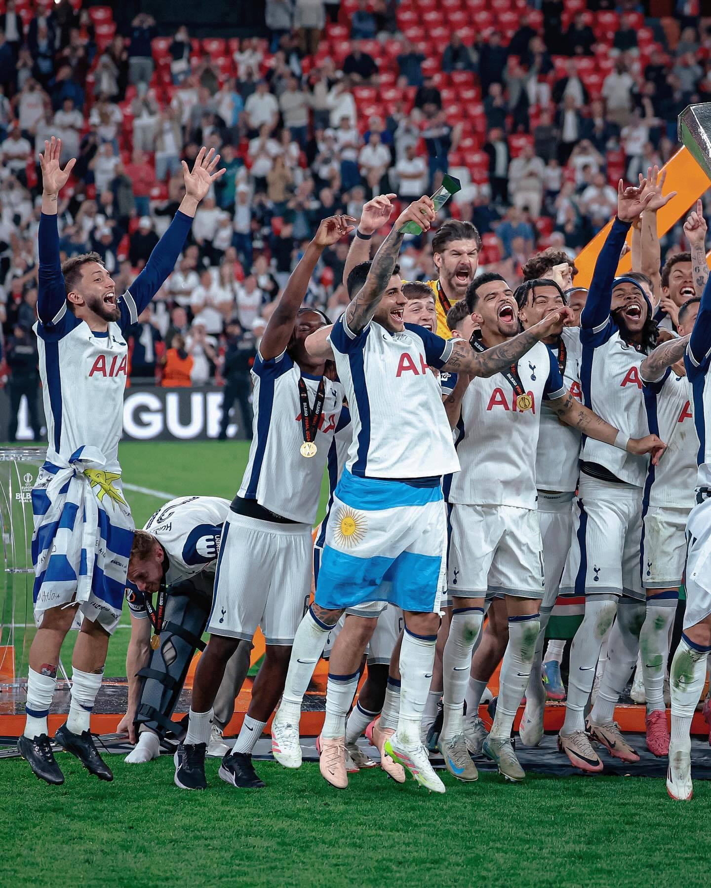 2025热门手游合集凯恩迎来十二赛季高光表现，曼联球迷沸腾！的简单介绍