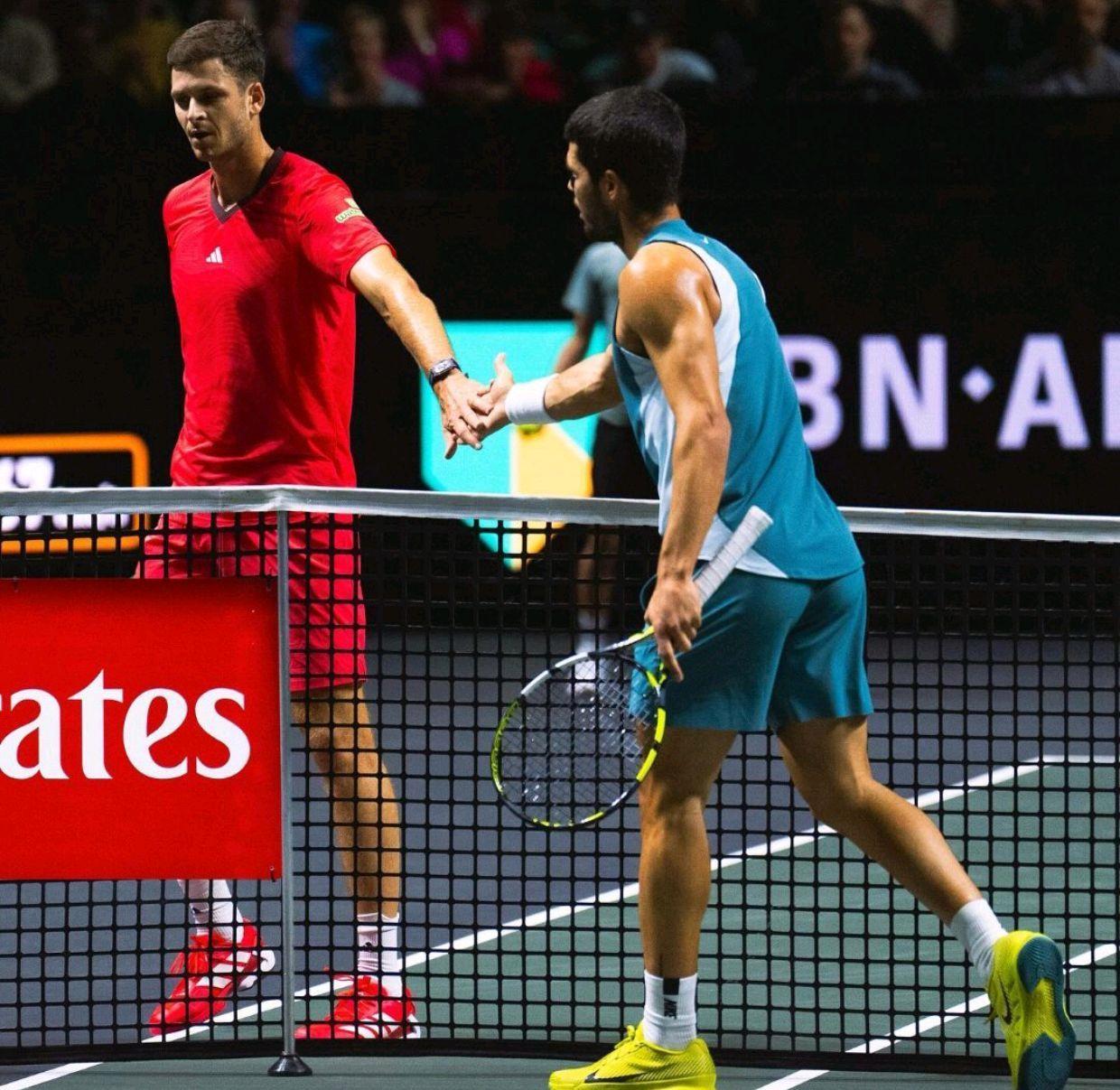 爱游戏官方推荐阿扎伦卡在DWG比赛中势不可挡，战术调整引发热议！的简单介绍