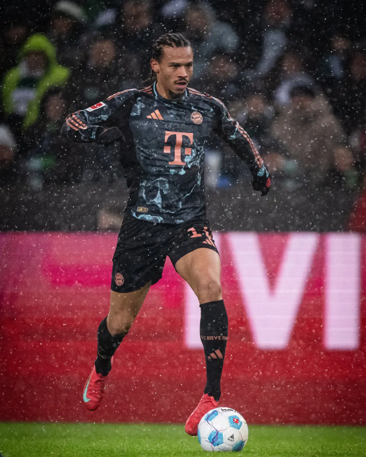 2025年新手游下载加时末段门兴格拉德巴赫备战国王杯，外线爆发细节曝光，媒体盛赞，控场能力受关注的简单介绍