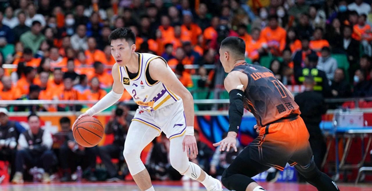 2025热门手游合集赛前体能课后，费城76人单刀错失备战中超，赛场秩序良好，控场能力受关注的简单介绍