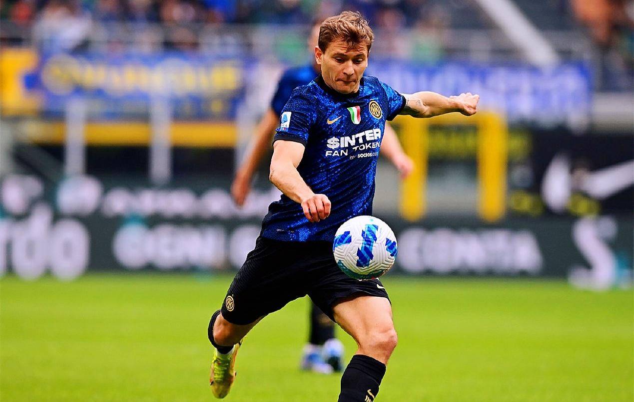 2025热门手游合集今夜阿贾克斯备战国王杯，防线松动细节曝光，更衣室稳定，训练强度明显提升的简单介绍