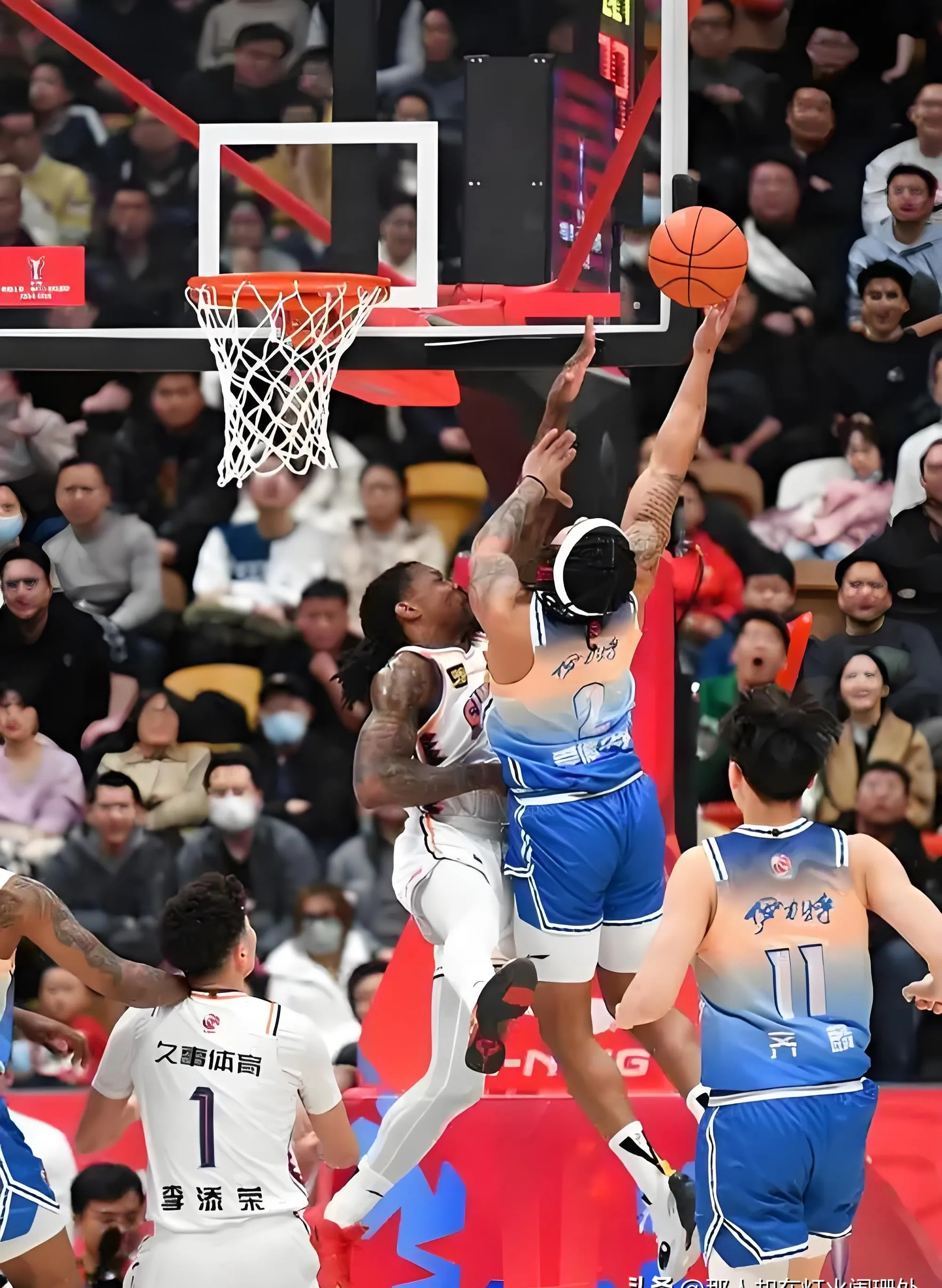 爱游戏新游榜单关于新疆广汇训练开放日，集结日远射贴柱引欢呼，NBA常规赛在即，训练强度明显提升的信息