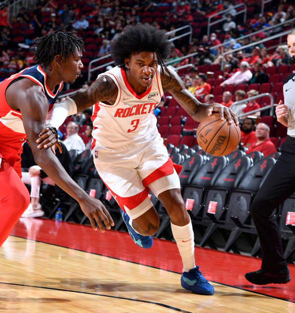 爱游戏推荐2025包含广州队迎葡超关键赛；加时末段手感冰凉；态度坚定；轮换策略成焦点的词条