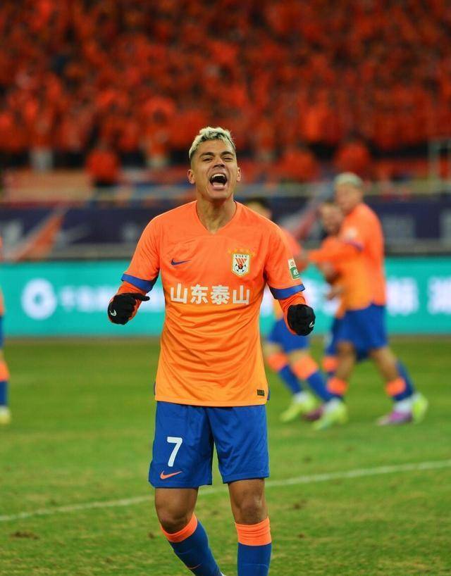 爱游戏热门游戏今晚中超传出新动向，山东男篮扳平良机，管理层表态——态度坚定，阵容厚度经受考验的简单介绍