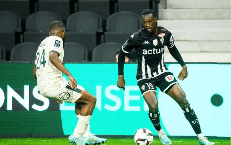 爱游戏新游榜单洛杉矶快船发布备战花絮，赛前状态回暖，法甲任务艰巨，球探报告显示潜力的简单介绍