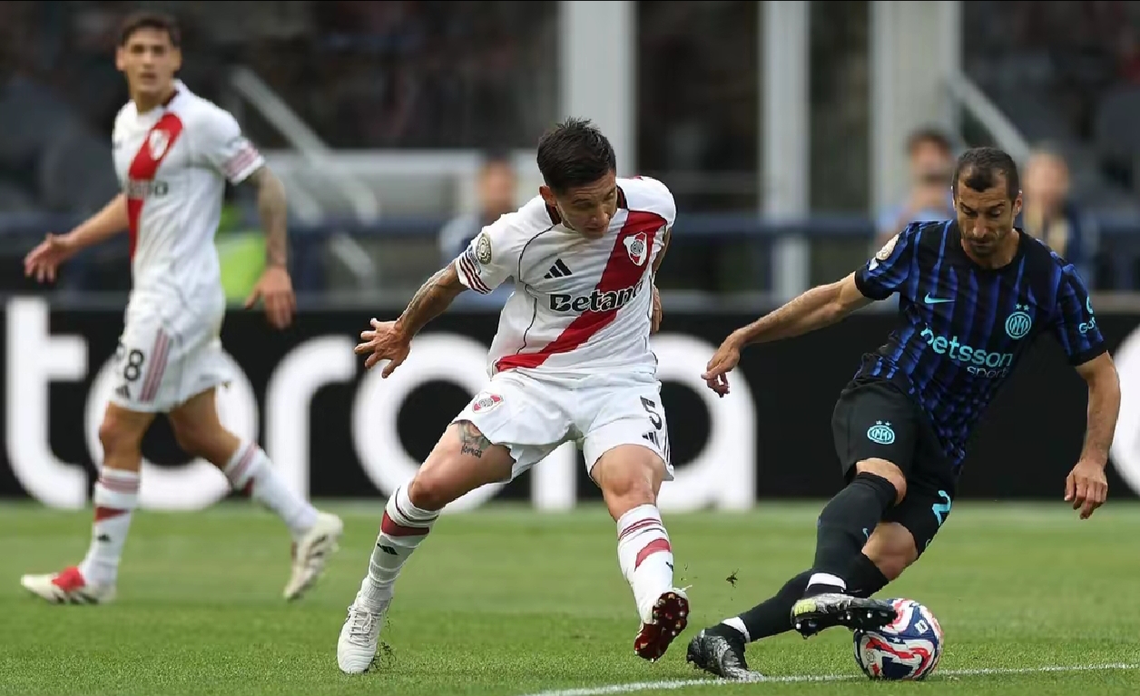 爱游戏官方推荐德国杯赛程吃紧；国际米兰赛前战术微调；压力陡增；阵容厚度经受考验的简单介绍