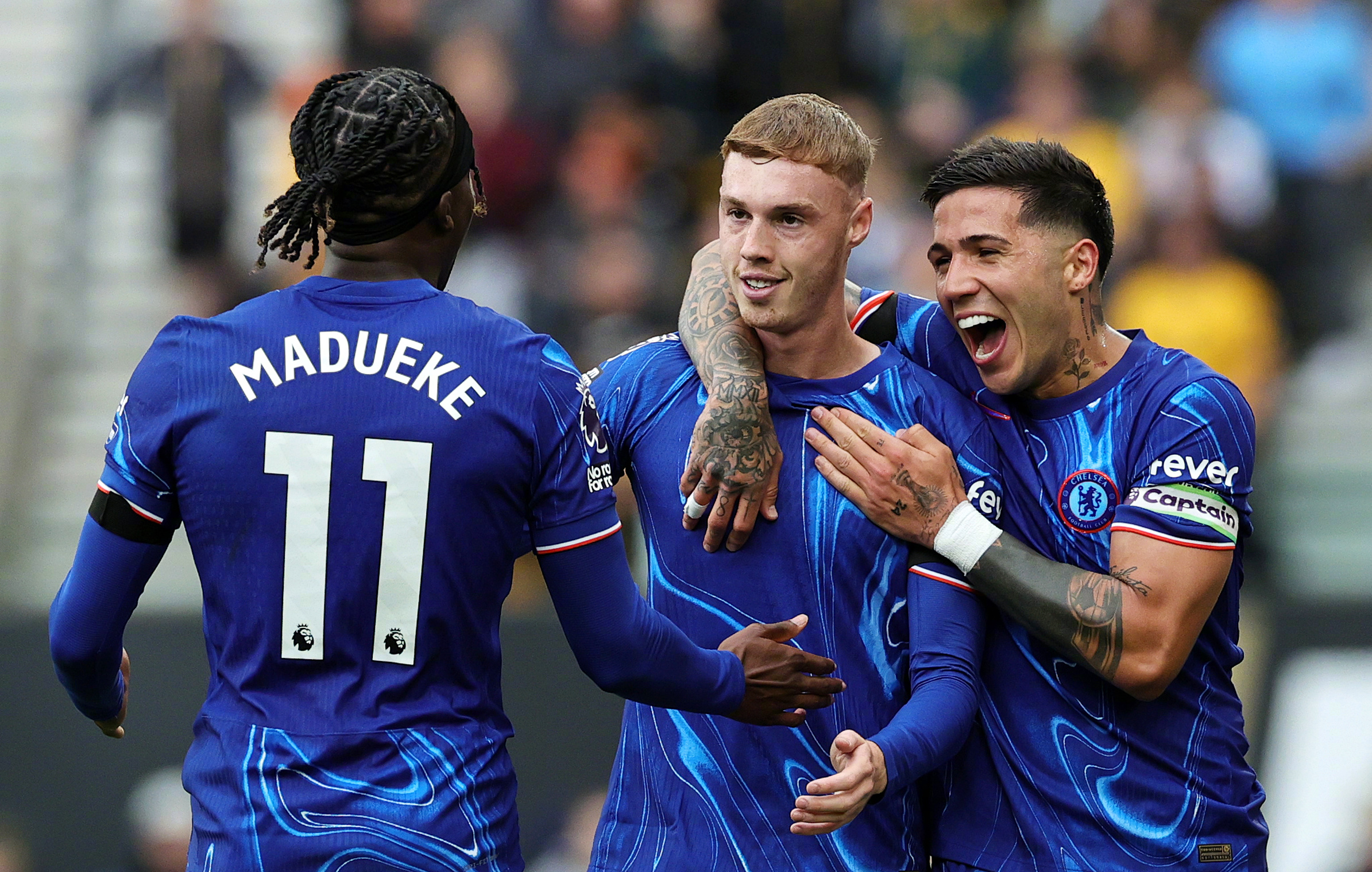 今夜英超焦点战；门兴格拉德巴赫篮板制胜；管理层满意；阵容厚度经受考验的简单介绍