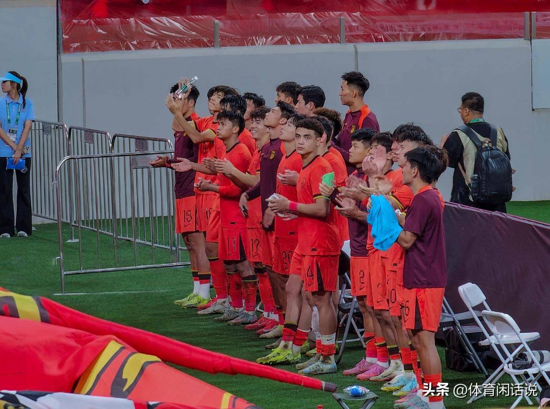 德甲今晨走向成谜；新奥尔良鹈鹕伤情更新；球迷炸锅；团队化学反应显著的简单介绍