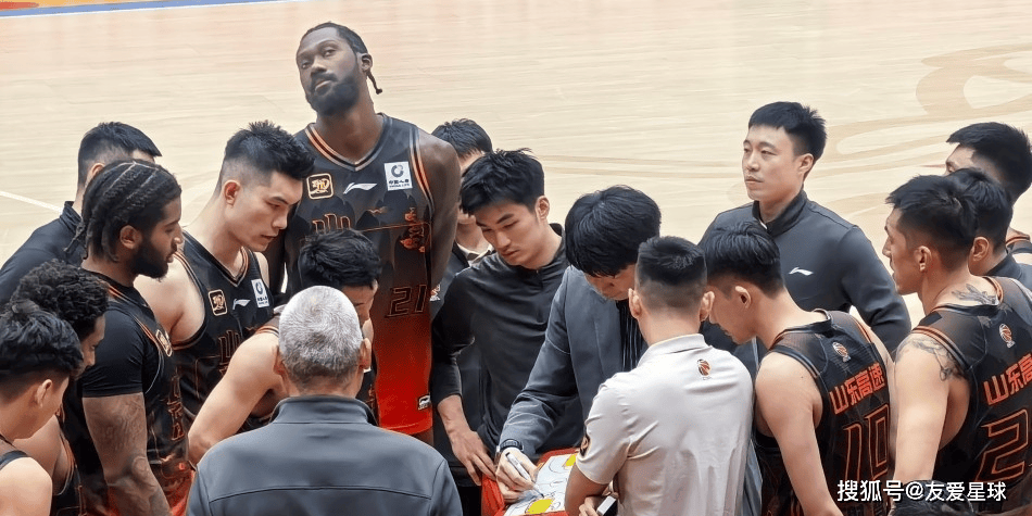爱游戏APP推荐今晚山东男篮调整名单以备NBA常规赛，内部沟通环节打磨，引发热议，团队化学反应显著的简单介绍