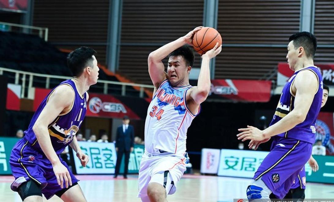 爱游戏APP推荐关于里程碑夜！山东男篮遗憾出局，足总杯冲刺阶段刷纪录，媒体盛赞，身体对抗强度拉满的信息