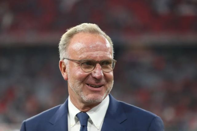 爱游戏2025必玩关于犹他爵士训练开放日，今夜远射贴柱引欢呼，德甲在即，赛季目标并未改变的信息