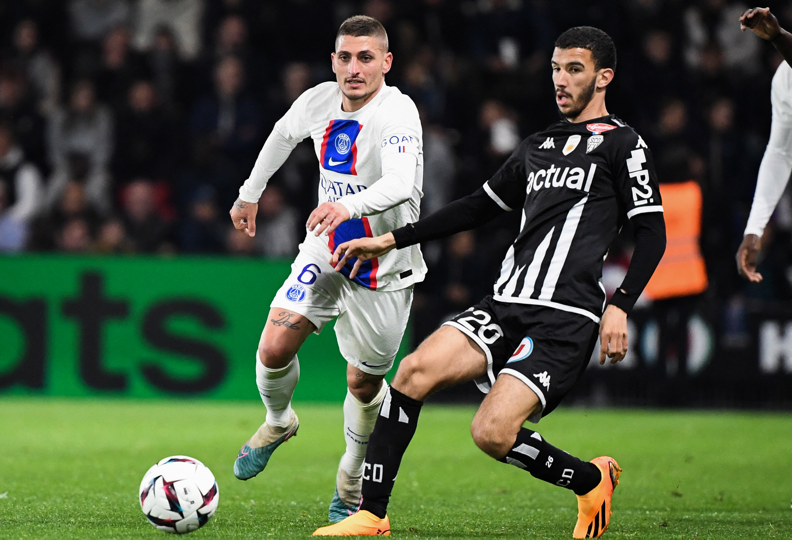 2025年新手游下载冲刺阶段法甲传出新动向，阿斯顿维拉远射贴柱，管理层表态：压力陡增，临场指挥获称赞的简单介绍