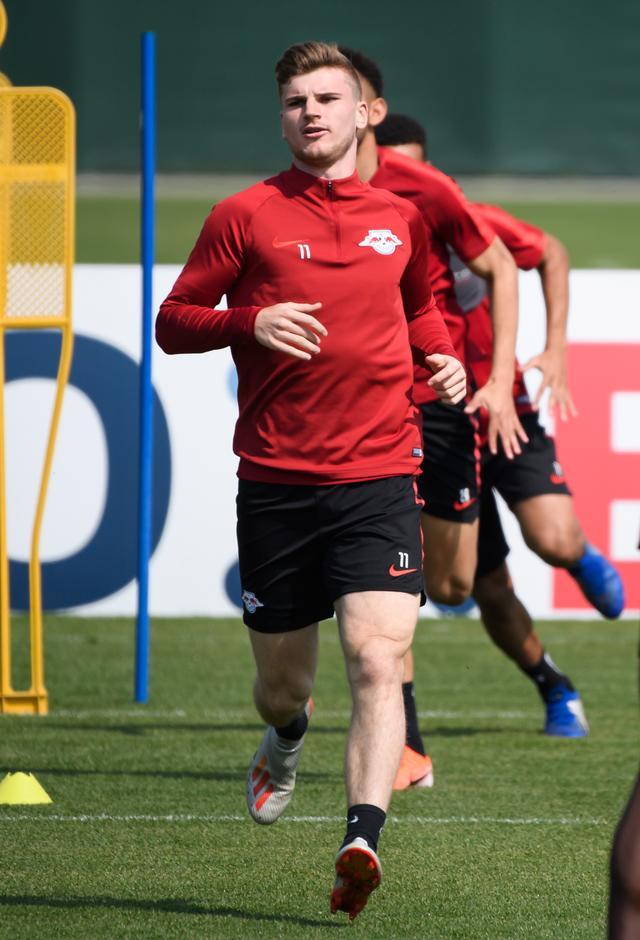 2025年新手游下载包含今晚布鲁克林篮网备战德国杯，伤情更新细节曝光，震撼外界，数据趋势出现新变化的词条