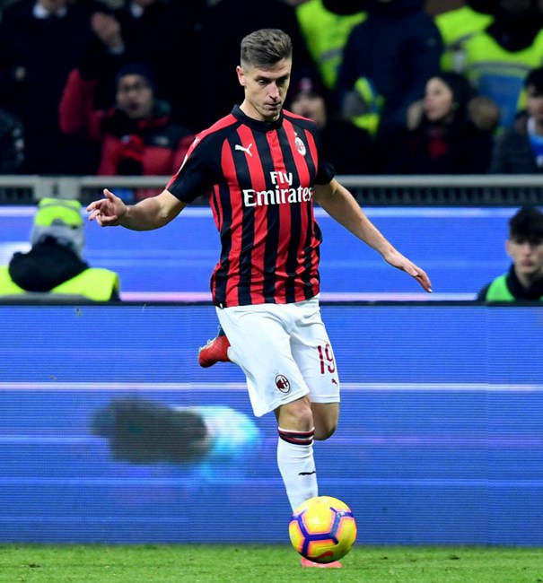 爱游戏热门游戏包含AC米兰发布备战花絮，国际比赛日复出首秀，CBA季后赛任务艰巨，阵容厚度经受考验的词条