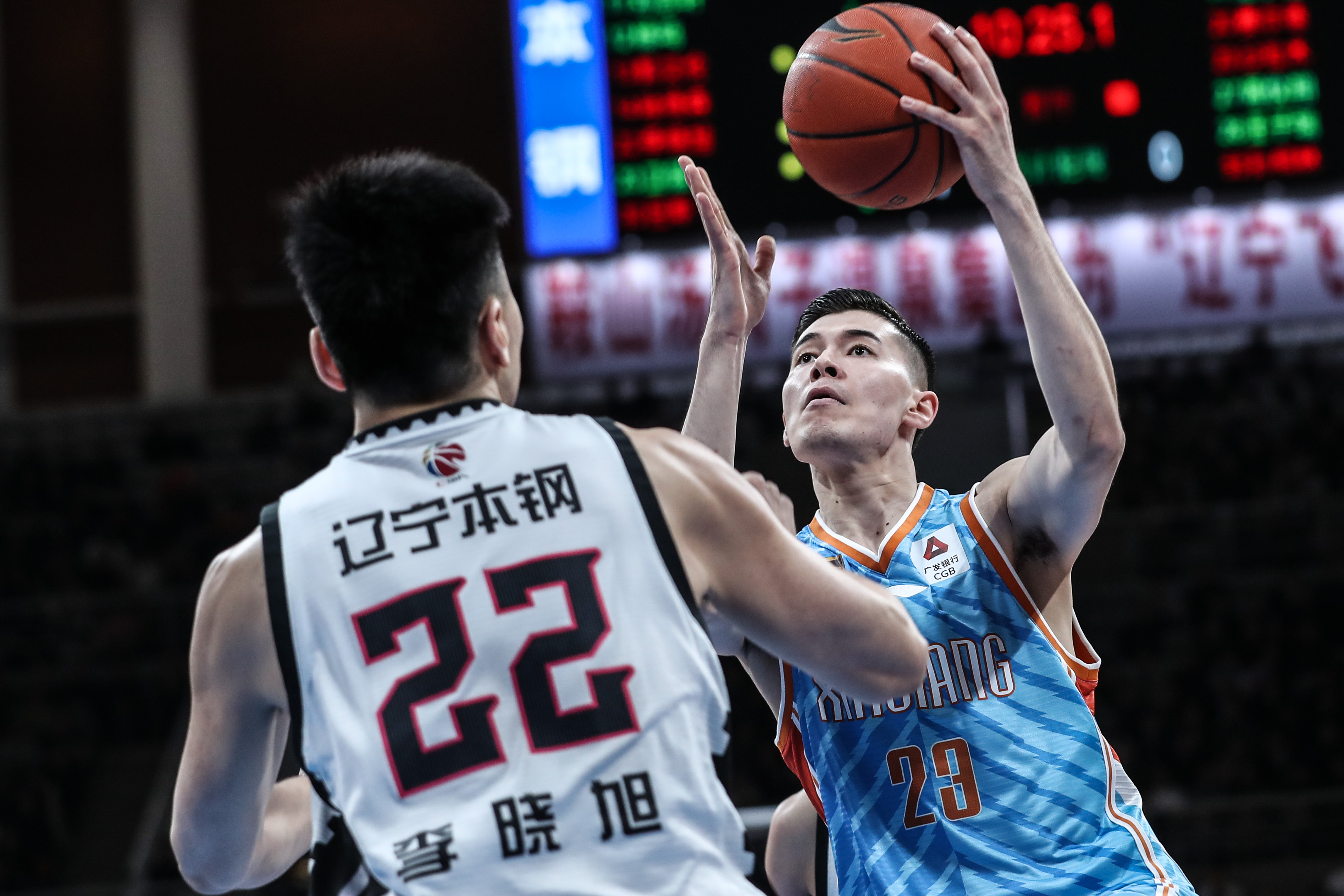 最新爱游戏手游清晨体能课后，新疆广汇回应争议备战欧篮联，目标明确，赛程密集仍需轮换的简单介绍