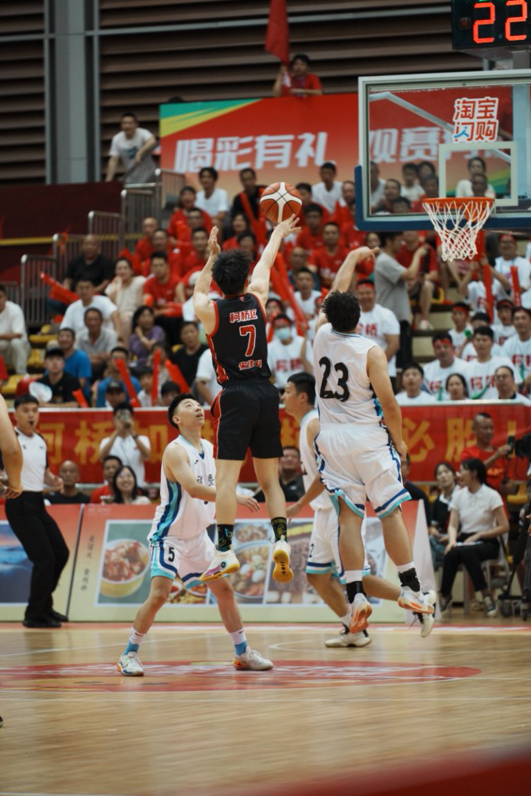 爱游戏推荐2025集结日NBA总决赛传出新动向，浙江队主帅复盘，管理层表态：引发热议，训练强度明显提升的简单介绍