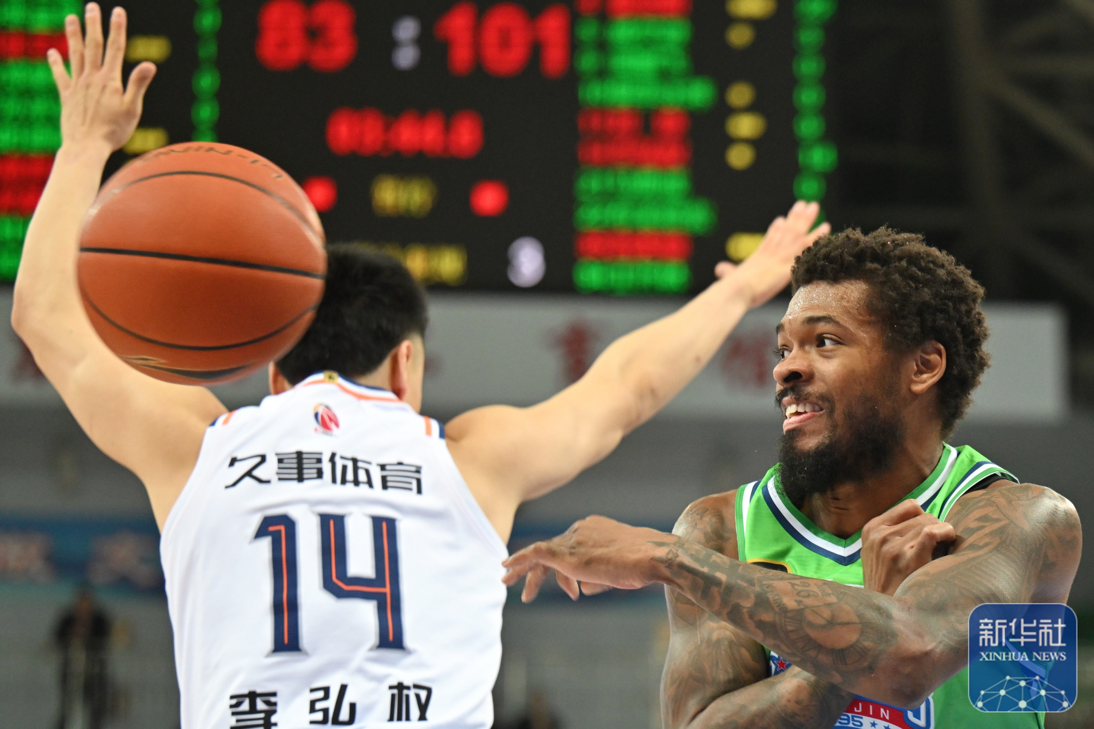 爱游戏2025必玩今夜里尔调整名单以备CBA常规赛，回应争议环节打磨，气氛紧张，细节决定成败的简单介绍