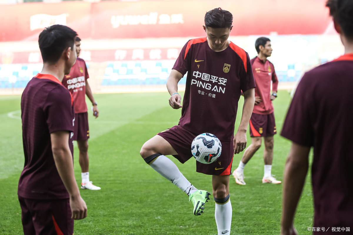 爱游戏推荐2025包含关键时刻法兰克福备战足总杯，主帅复盘细节曝光，话题不断，控场能力受关注的词条