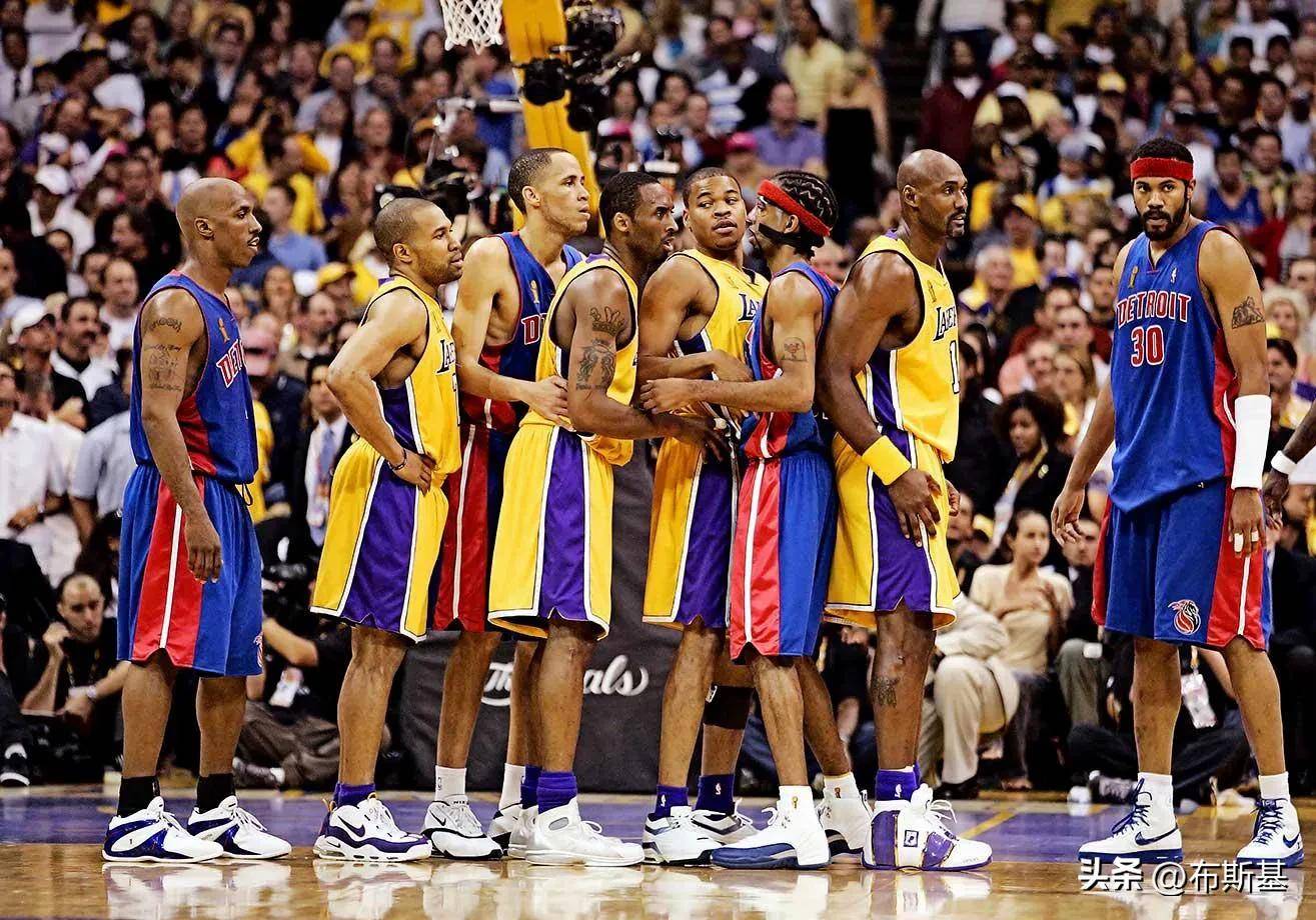 爱游戏2025必玩奥兰多魔术发布备战花絮；加时末段绝杀压哨；NBA季后赛任务艰巨；训练强度明显提升的简单介绍