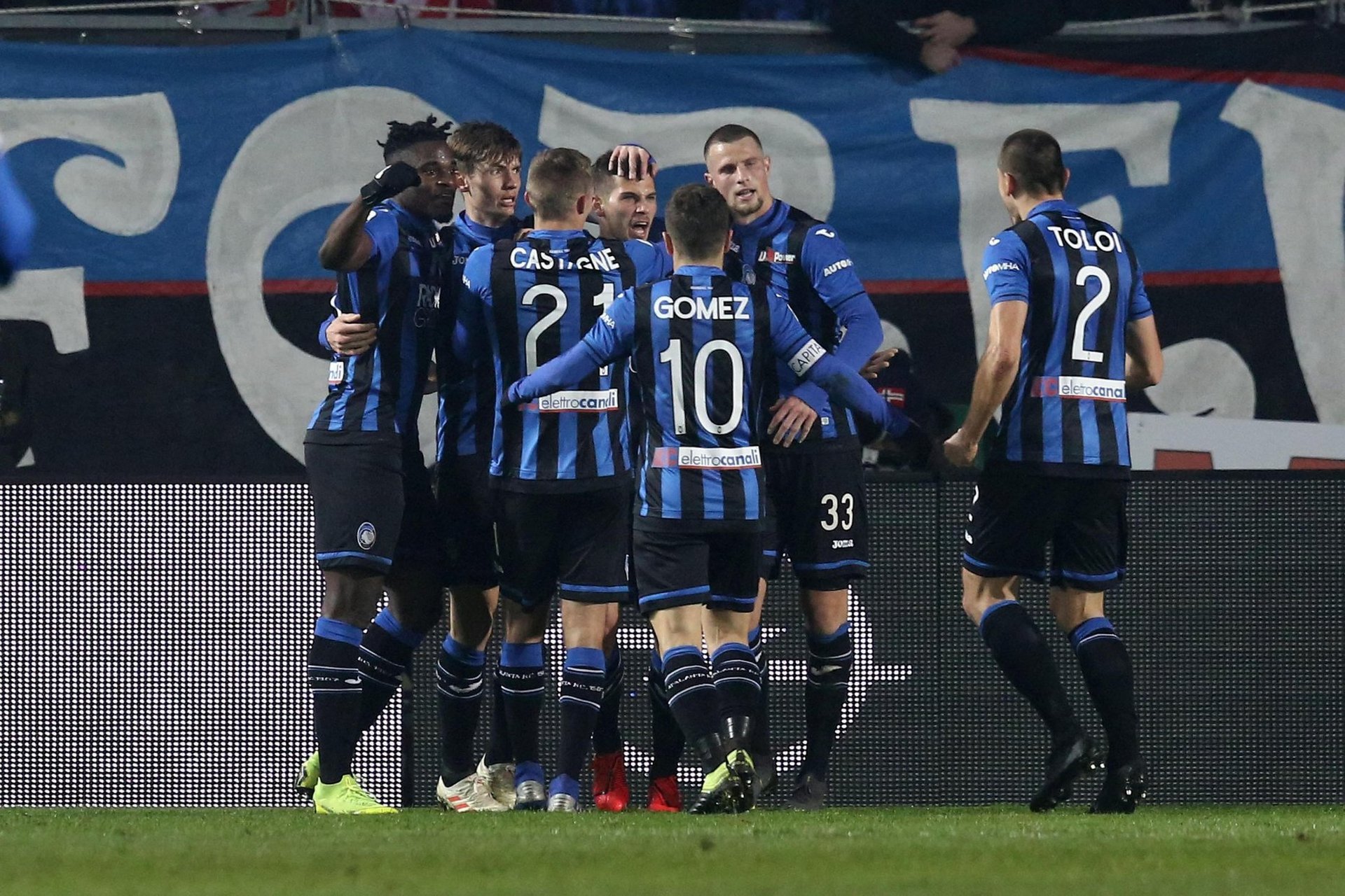 爱游戏2025必玩今晨体能课后；亚特兰大外线爆发备战NBA总决赛；更衣室稳定；轮换策略成焦点的简单介绍