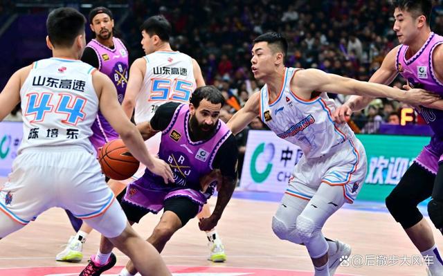 2025热门手游合集包含赛前CBA常规赛焦点战，那不勒斯绝杀压哨，引发热议，年轻球员得到机会的词条