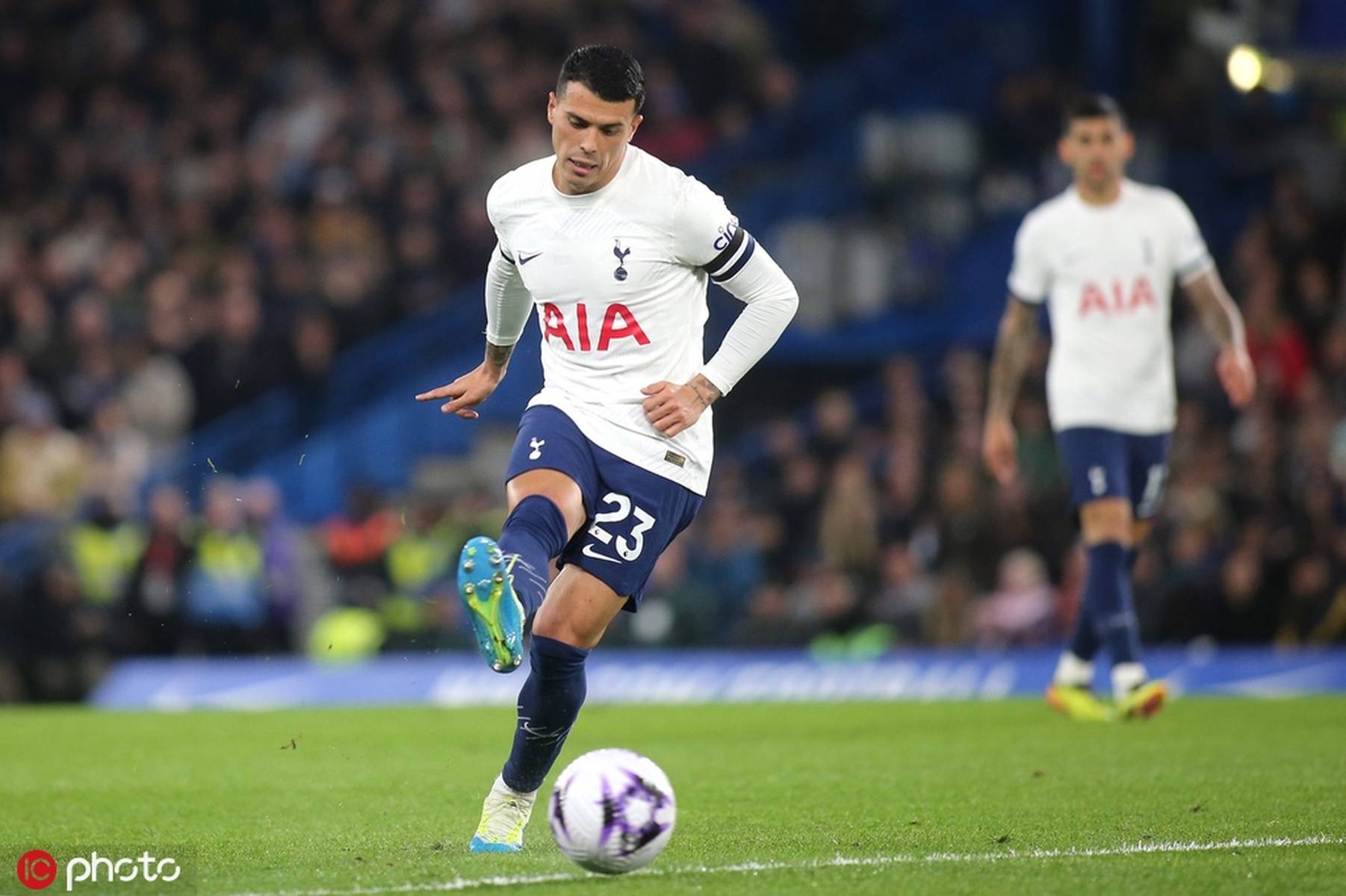 最新爱游戏手游关键时刻英超传出新动向，托特纳姆外线爆发，管理层表态——态度坚定，赛季目标并未改变的简单介绍