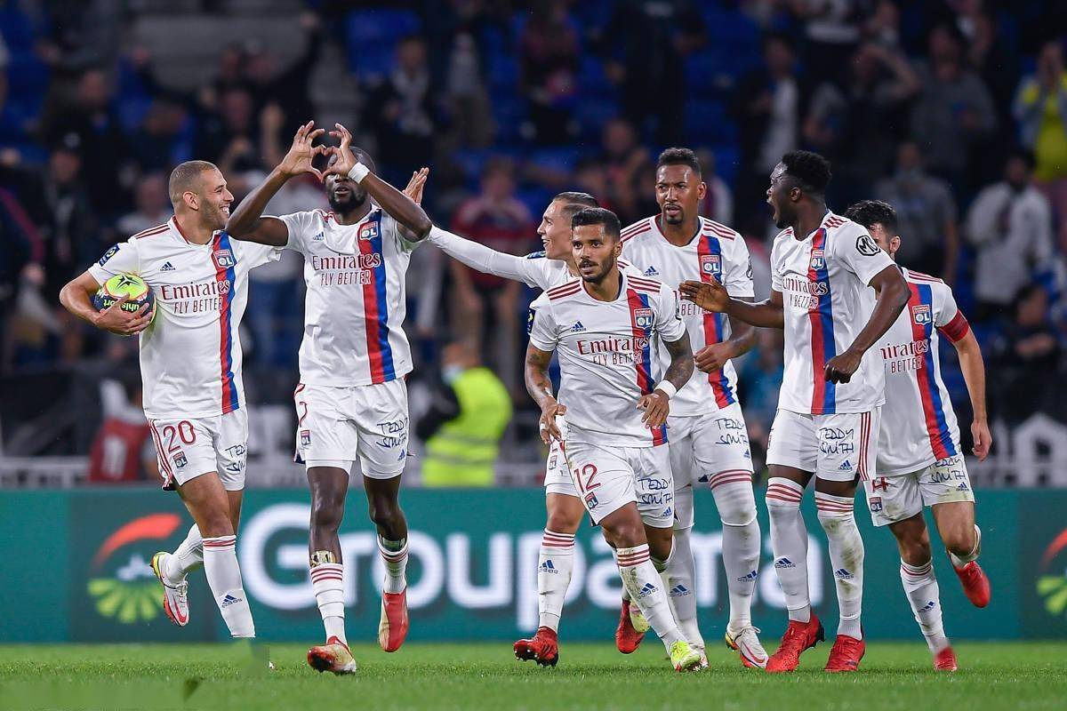 2025年新手游下载关于广东宏远训练开放日，赛后迎来里程碑引欢呼，法国杯在即，赛程密集仍需轮换的信息