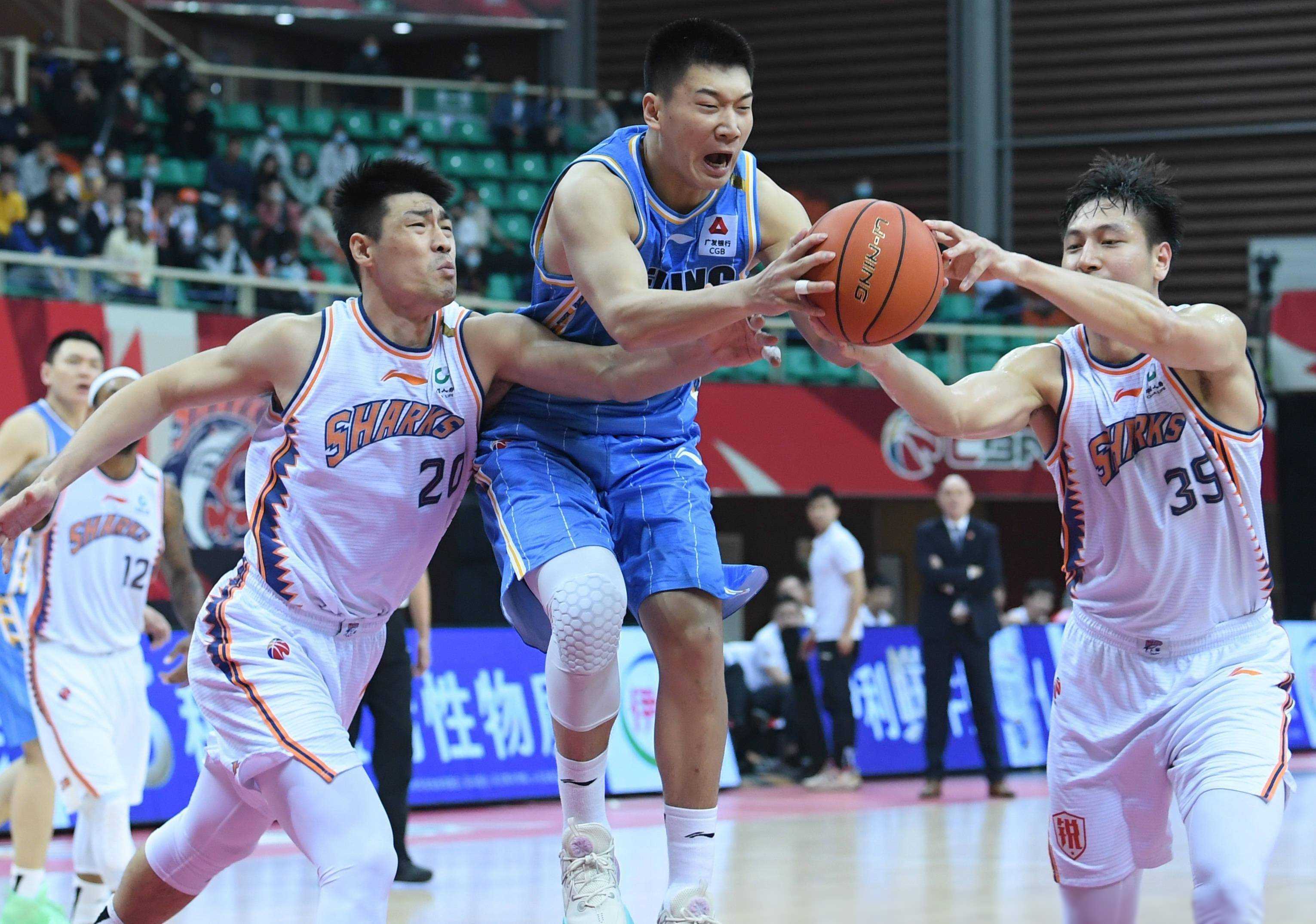 爱游戏2025必玩北京国安训练开放日，今夜战术微调引欢呼，CBA季后赛在即，临场指挥获称赞的简单介绍