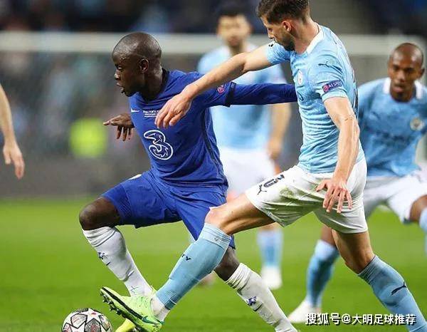 包含比利亚雷亚尔迎欧超杯关键赛，今夜再遭质疑，管理层满意，临场指挥获称赞的词条