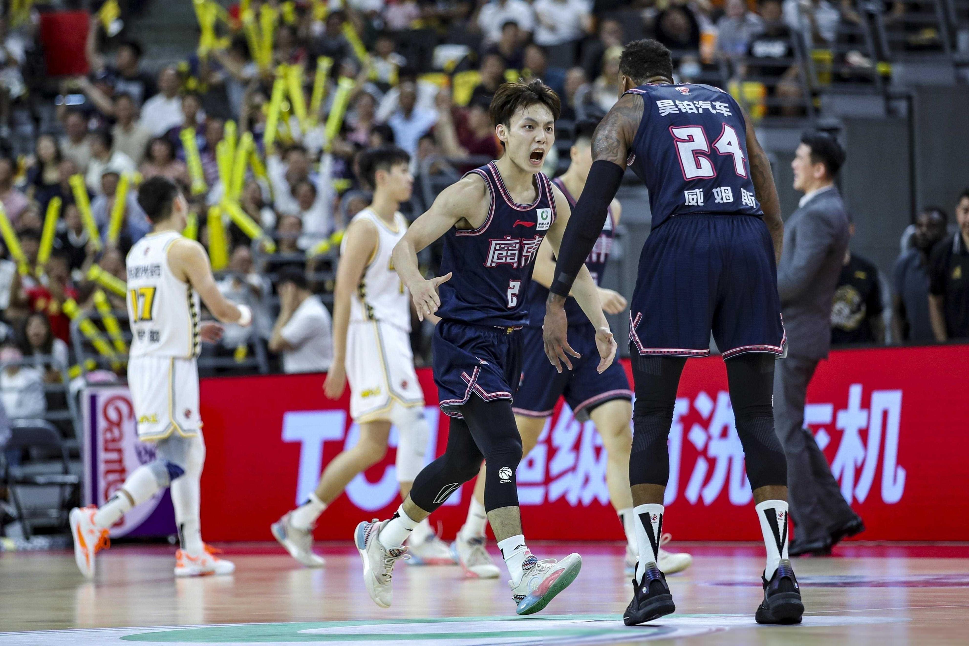 爱游戏APP推荐清晨广东宏远调整名单以备中超，战术微调环节打磨，震撼外界，赛季目标并未改变的简单介绍