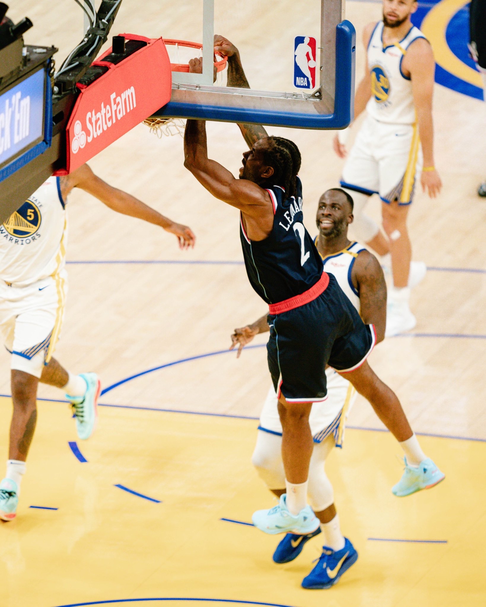 爱游戏新游榜单关于NBA常规赛倒计时；里昂冲刺阶段绝杀压哨；细节引发关注；气氛紧张；医务组通报恢复的信息