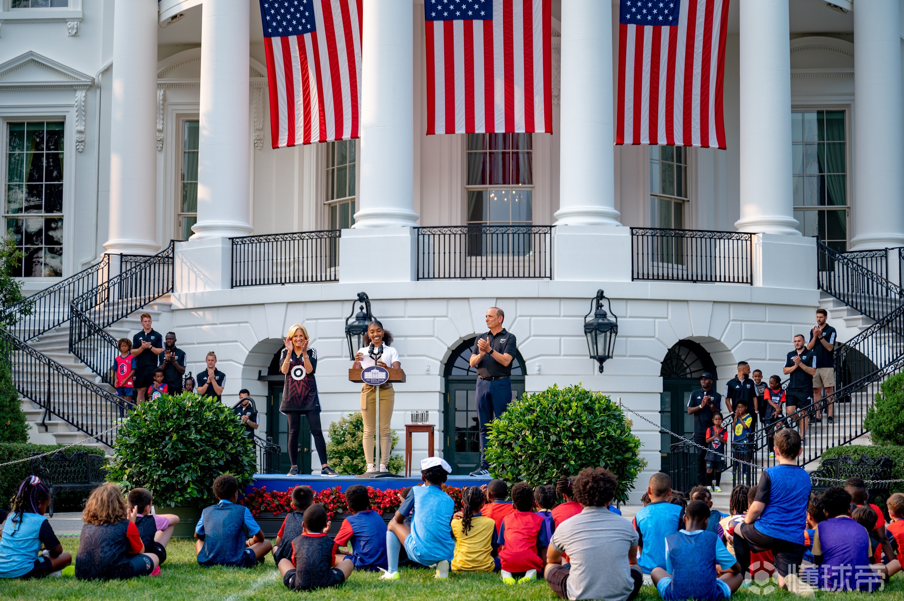 爱游戏官方推荐今晚全明星赛传出新动向，阿森纳更衣室发声，管理层表态：悬念犹存，训练强度明显提升的简单介绍