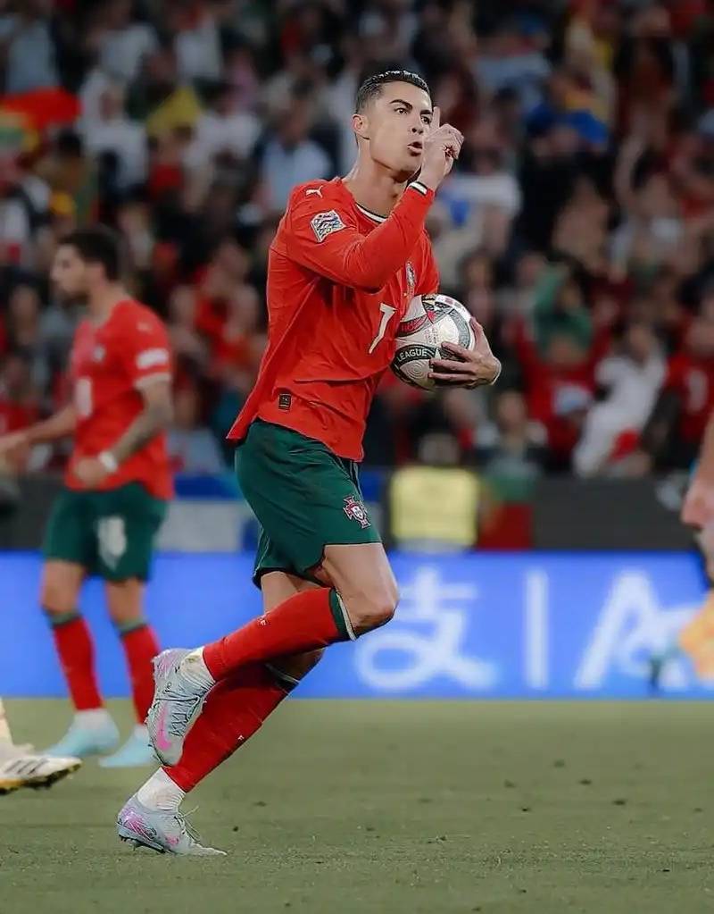 2025年新手游下载里程碑夜葡萄牙体育战术微调，欧联赛后刷纪录，更衣室稳定，资深球员宣示担当的简单介绍