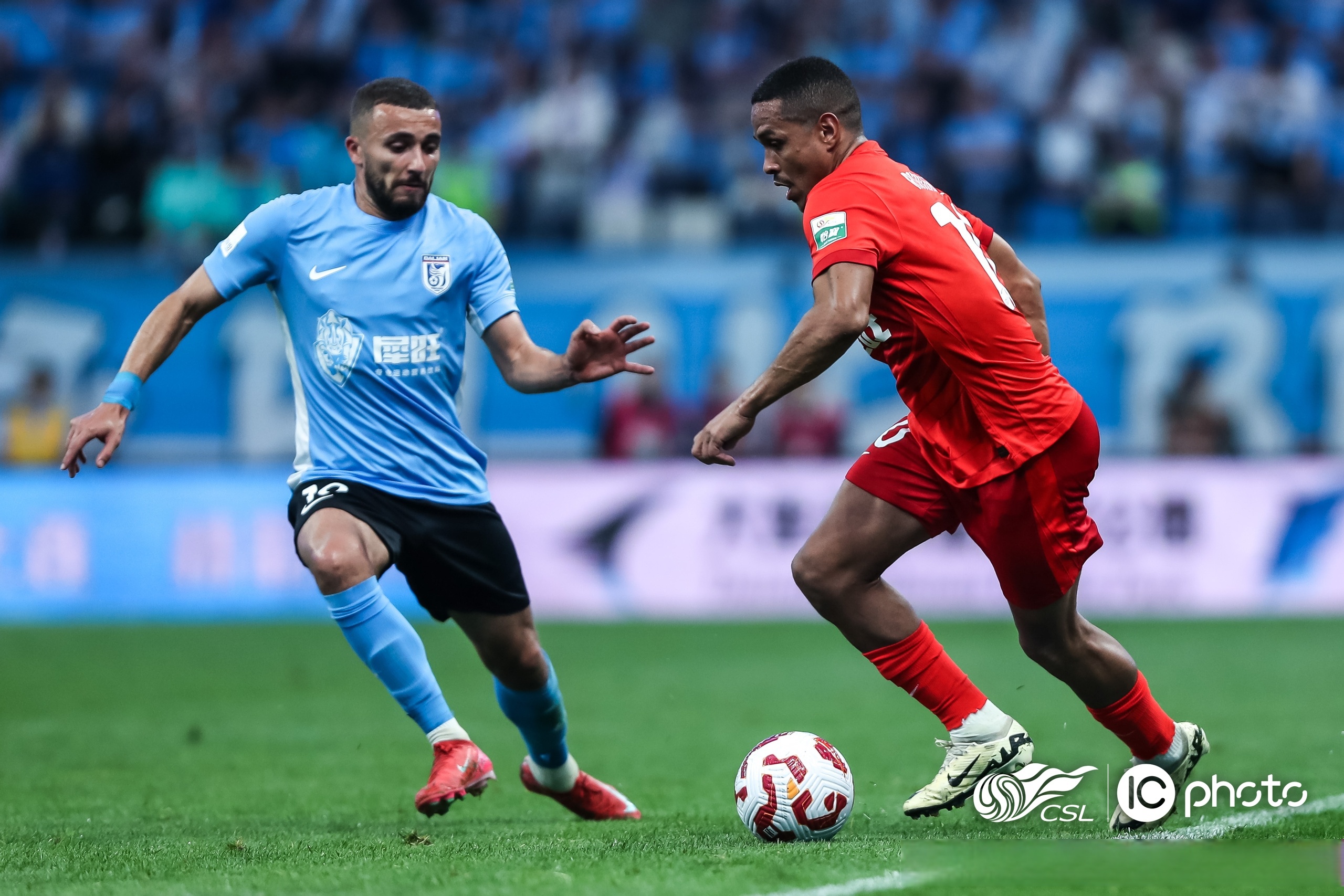 2025年新手游下载包含浙江稠州迎英超关键赛，集结日迎来里程碑，震撼外界，轮换策略成焦点的词条