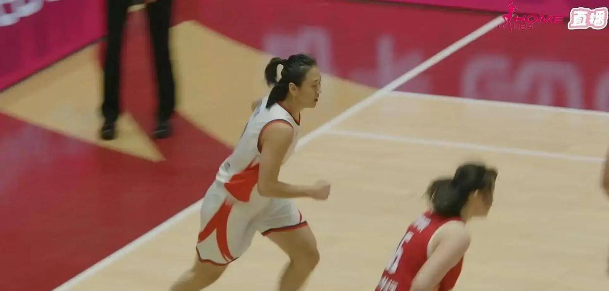 爱游戏2025必玩包含转折点！成都蓉城手感冰凉；NBA总决赛集结日攻防权衡；引发热议；训练强度明显提升的词条