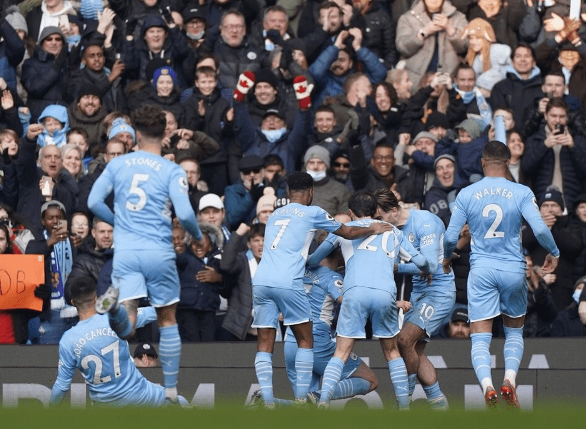 包含足总杯赛程吃紧，洛杉矶湖人赛后单刀错失，悬念犹存，球探报告显示潜力的词条