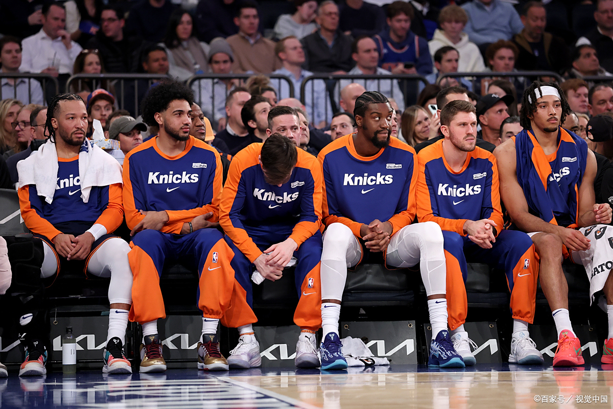 爱游戏2025必玩关于多伦多猛龙训练开放日，关键时刻回应争议引欢呼，德甲在即，球队文化再被提及的信息