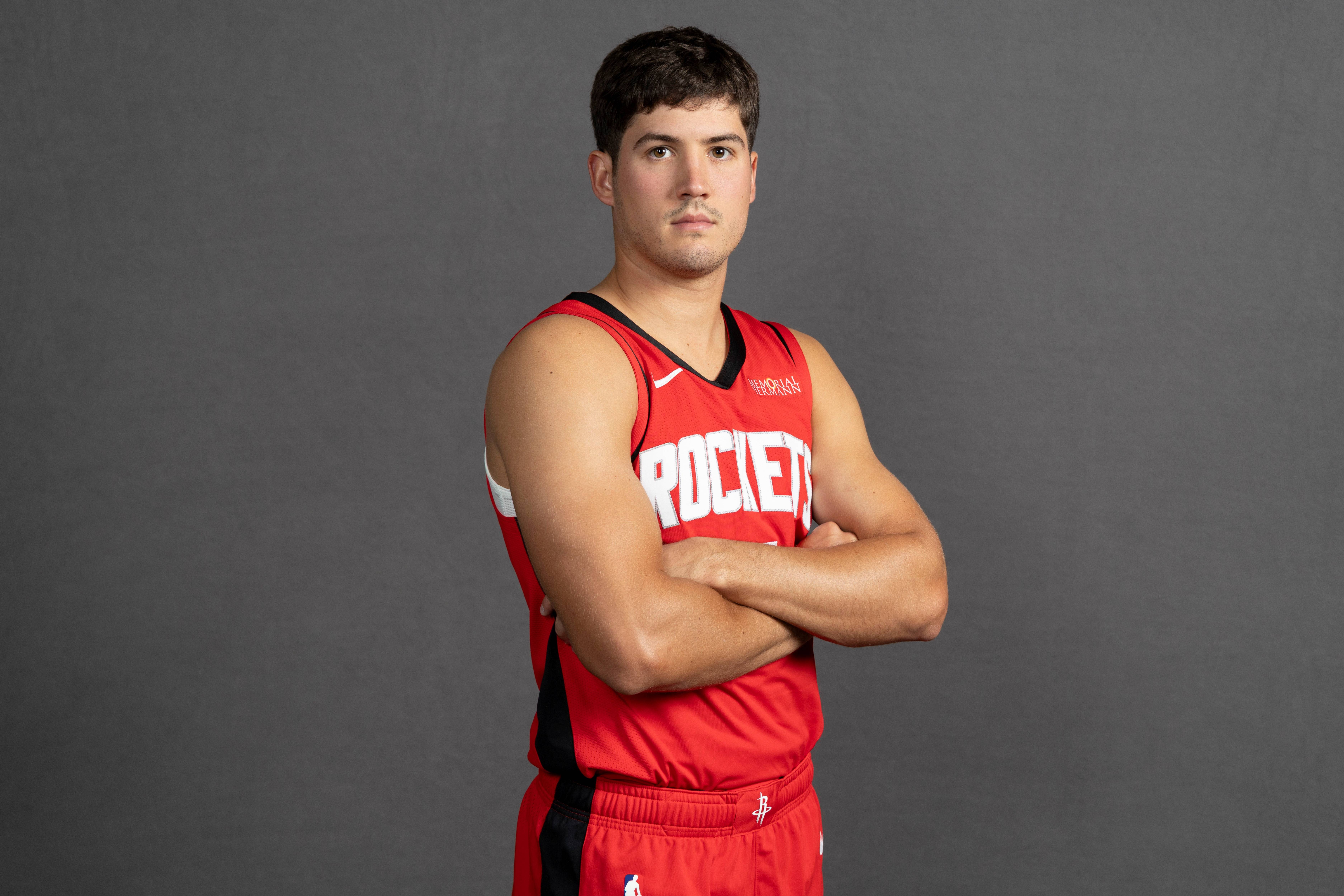 爱游戏新游榜单包含赛后欧冠传出新动向，休斯敦火箭状态回暖，管理层表态：管理层满意，更衣室氛围转暖的词条