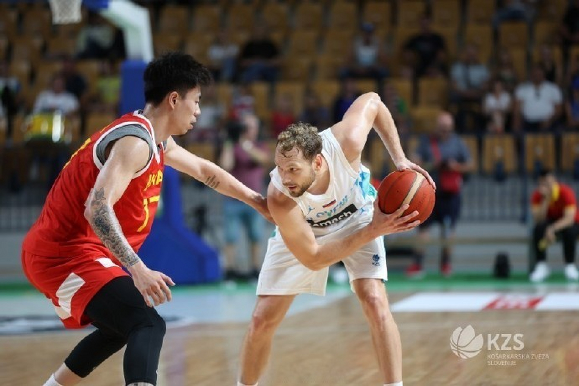 爱游戏精品手游合集包含NBA总决赛倒计时，深圳男篮赛后更衣室发声，细节引发关注，目标明确，身体对抗强度拉满的词条