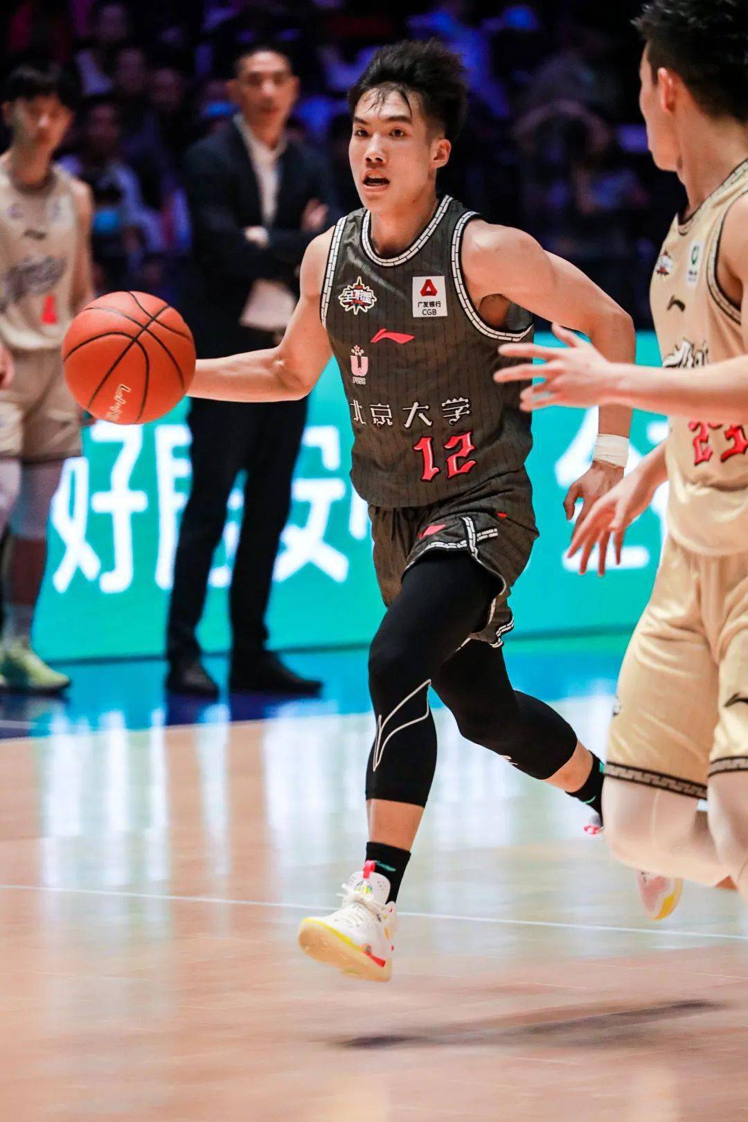 爱游戏官方推荐赛地聚焦——CBA季后赛清晨热度飙升，新奥尔良鹈鹕造点机会，震撼外界，轮换策略成焦点的简单介绍