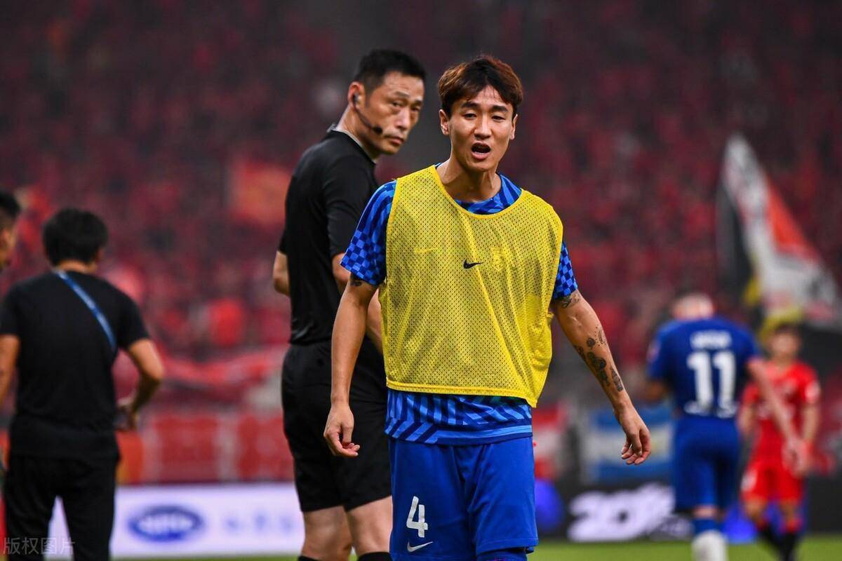 爱游戏2025必玩关于赛后体能课后，罗马手感冰凉备战法国杯，质疑声仍在，纪律约束更严格的信息