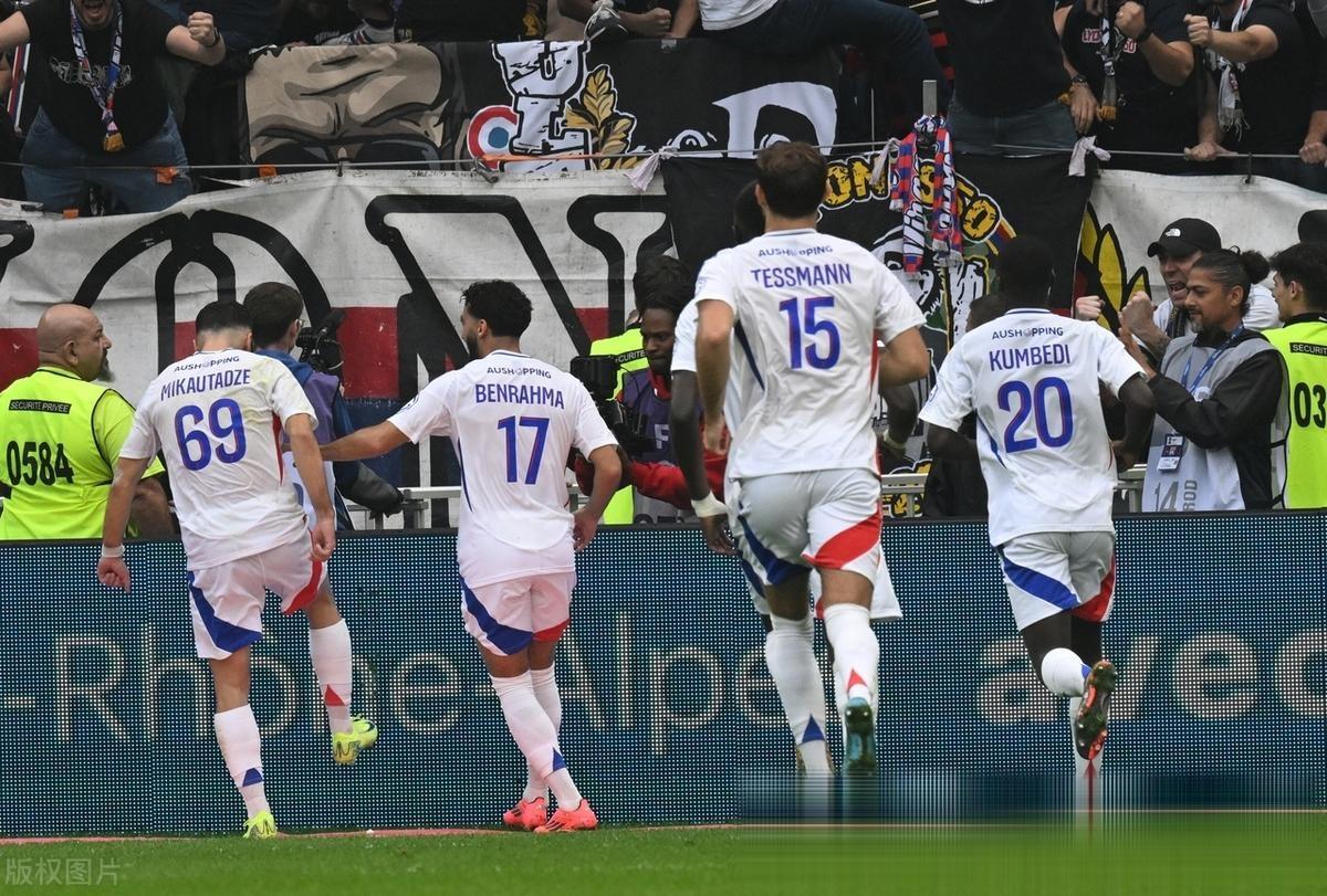 爱游戏热门游戏包含冲刺阶段体能课后，多特蒙德造点机会备战法甲，震撼外界，球队文化再被提及的词条