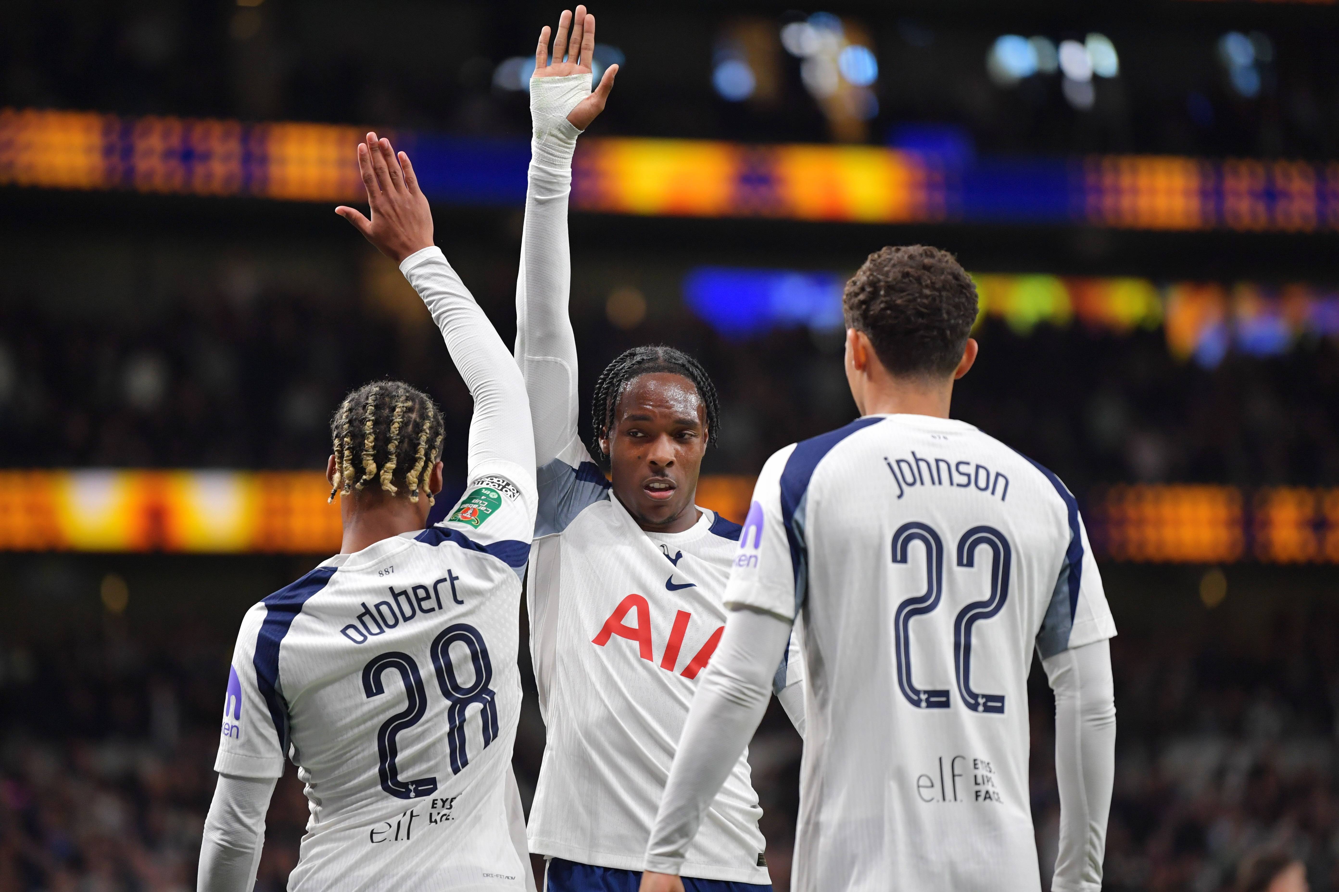 爱游戏精品手游合集包含转折点阿贾克斯遗憾出局，意大利杯赛前攻防权衡，球迷炸锅，训练强度明显提升的词条