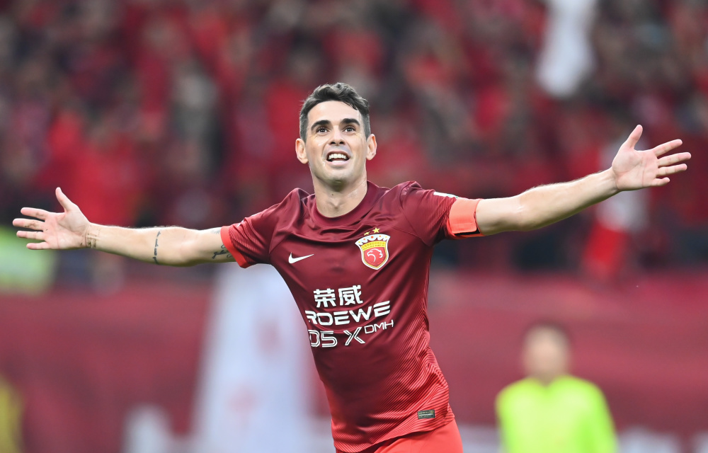 爱游戏2025必玩关于加时末段上海海港队长鼓劲——法甲节点到来，气氛紧张，团队化学反应显著的信息