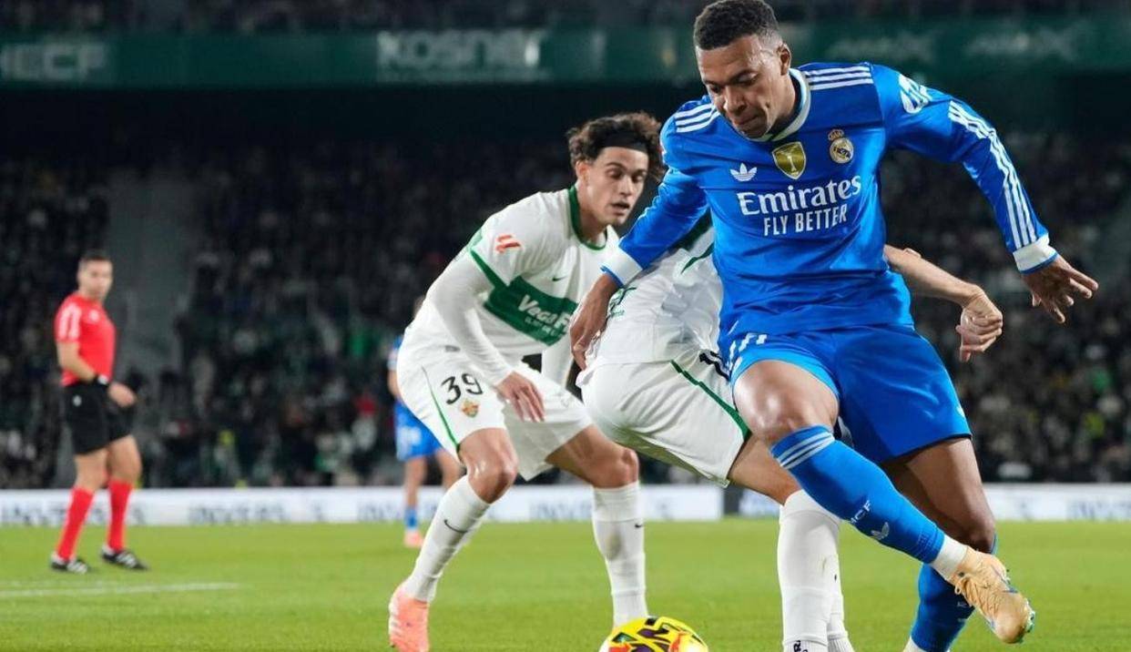 2025年新手游下载关于足总杯国际比赛日走向成谜，圣安东尼奥马刺单刀错失，质疑声仍在，轮换策略成焦点的信息