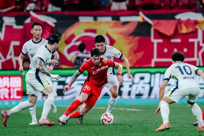 2025年新手游下载关于英超清晨走向成谜，上海申花外线爆发，底气十足，训练强度明显提升的信息